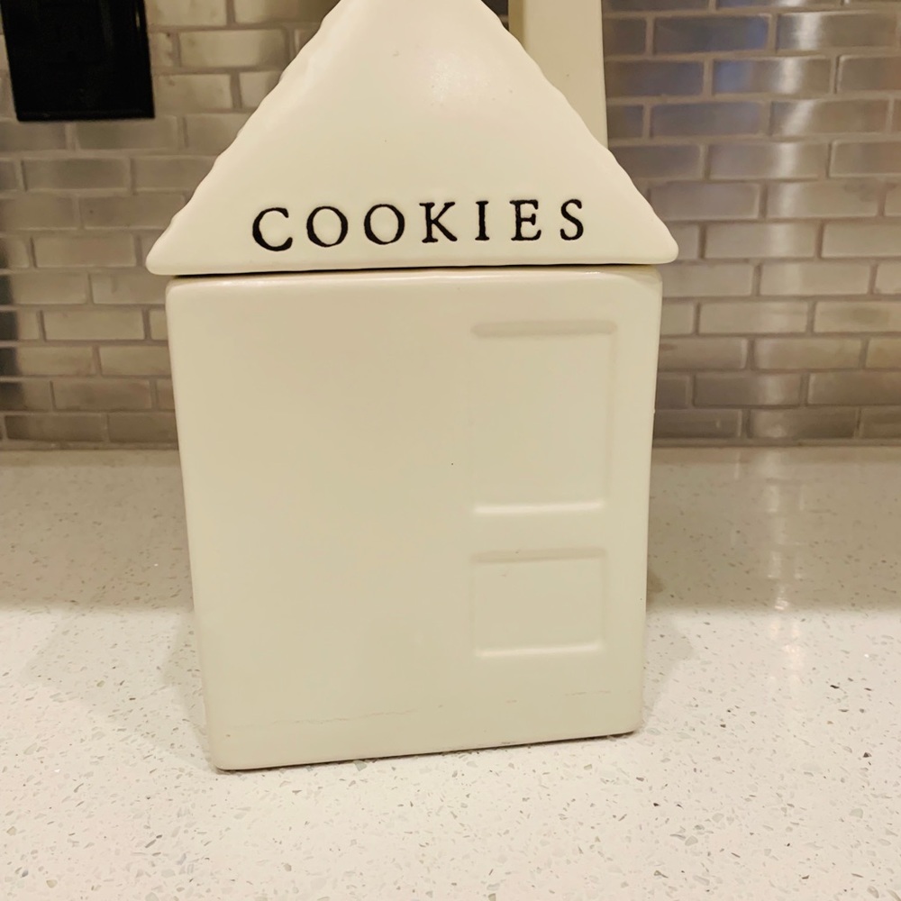 White rustic farmhouse hearth and hand 🍪 jar - Picture 2 of 6
